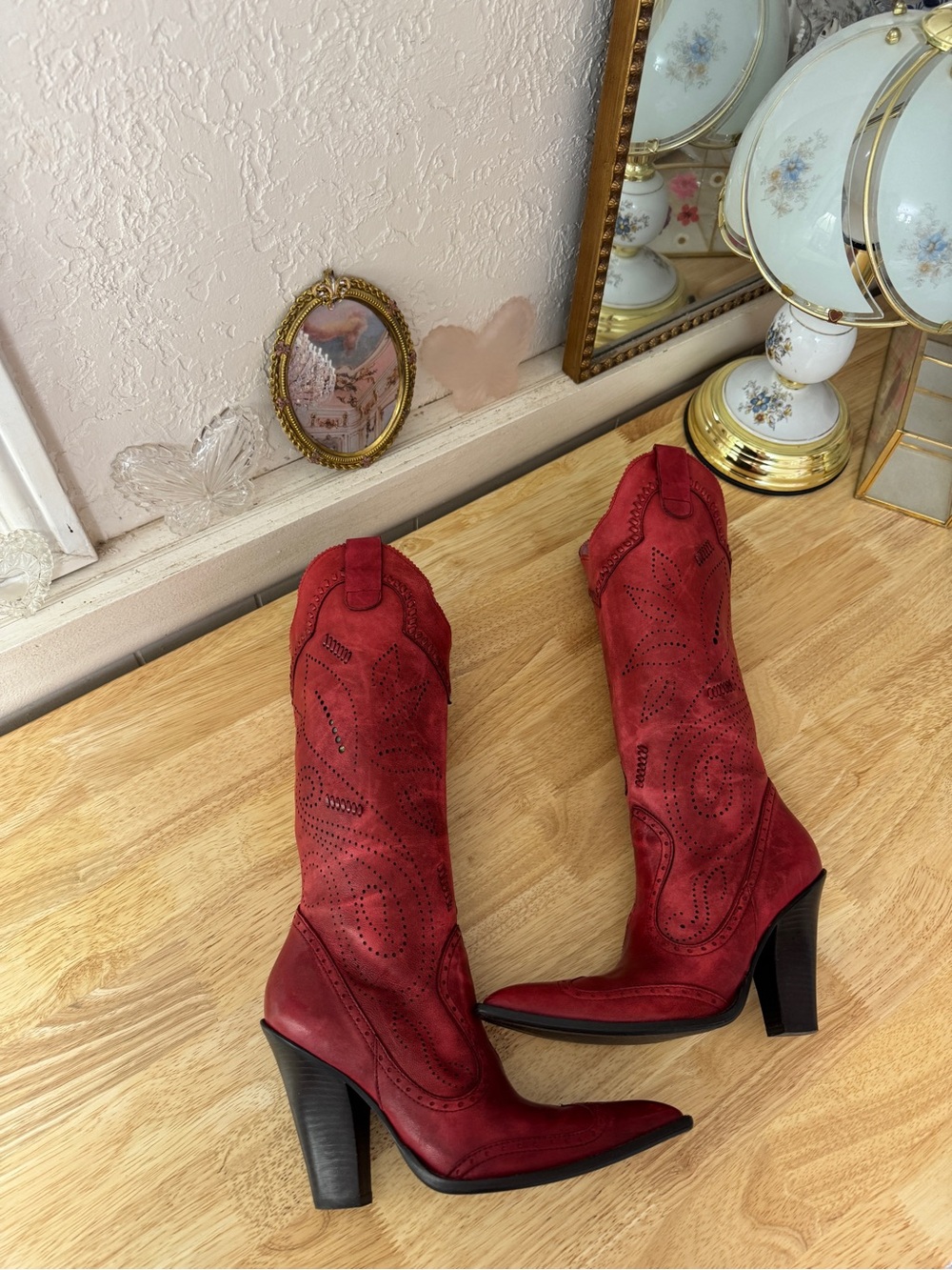 Whimsical BCBG Girls Red Western Cowboy Boots Pointed Toe Block Heel Size 5.5 - Picture 3 of 16